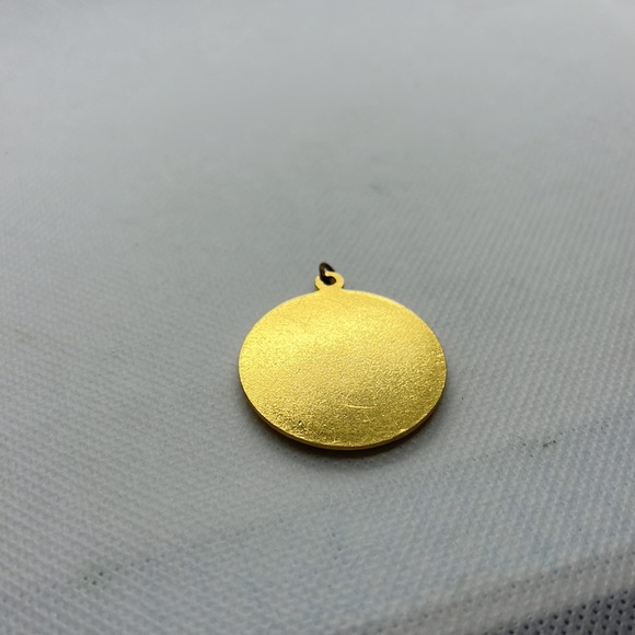 VINTAGE TECHNOLOGY TV PRODUCTION PENDANT CHARM GOLD TONE - Picture 6 of 11